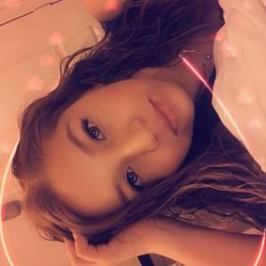 Meet your Posher, Mirella